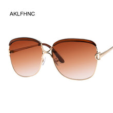 Load image into Gallery viewer, lux shades woamn sunglasses